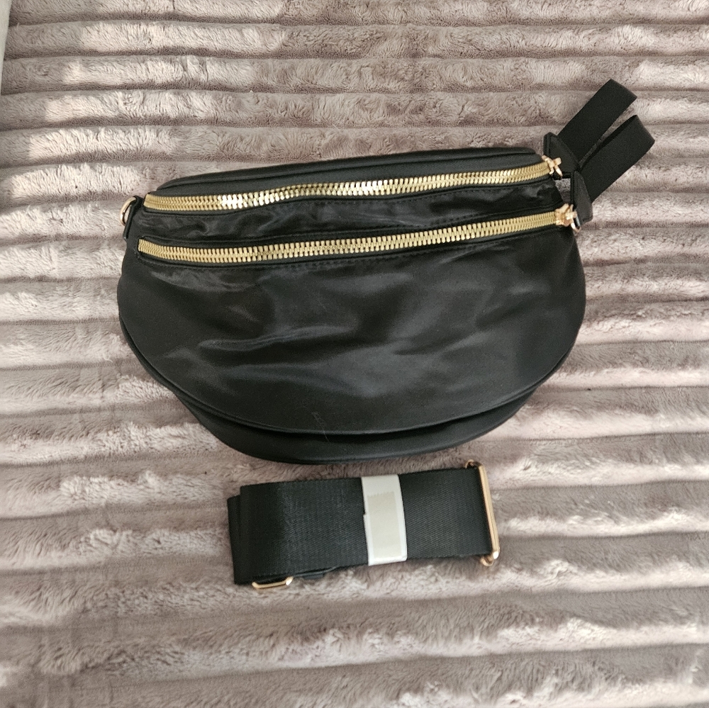 NWOT Stylish Bum Bag